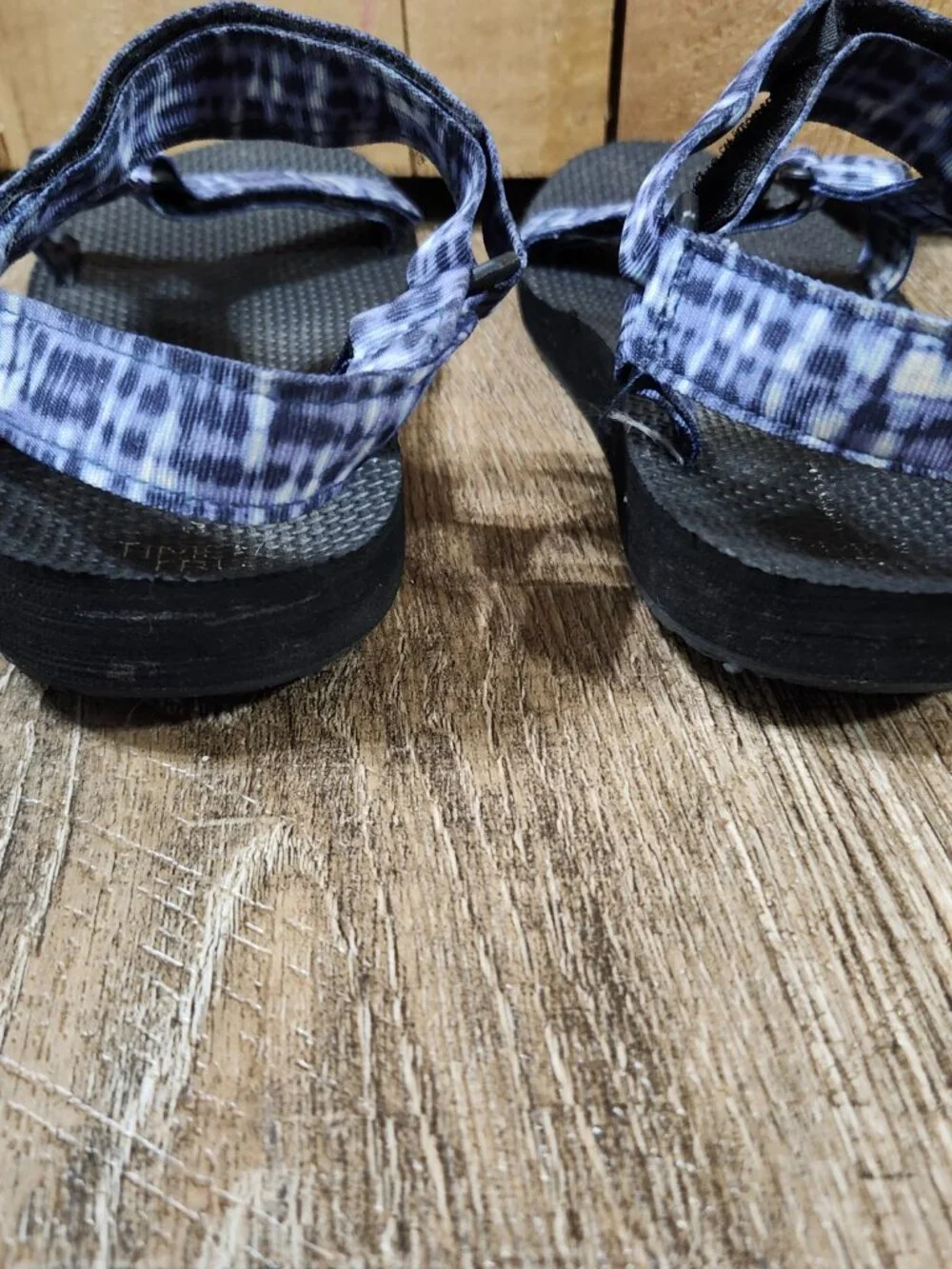 Time and Tru girls sandals